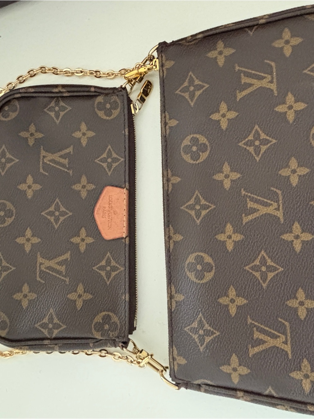 Louis Vuitton Monogram multi Pochette with Gold chain - Picture 5 of 16